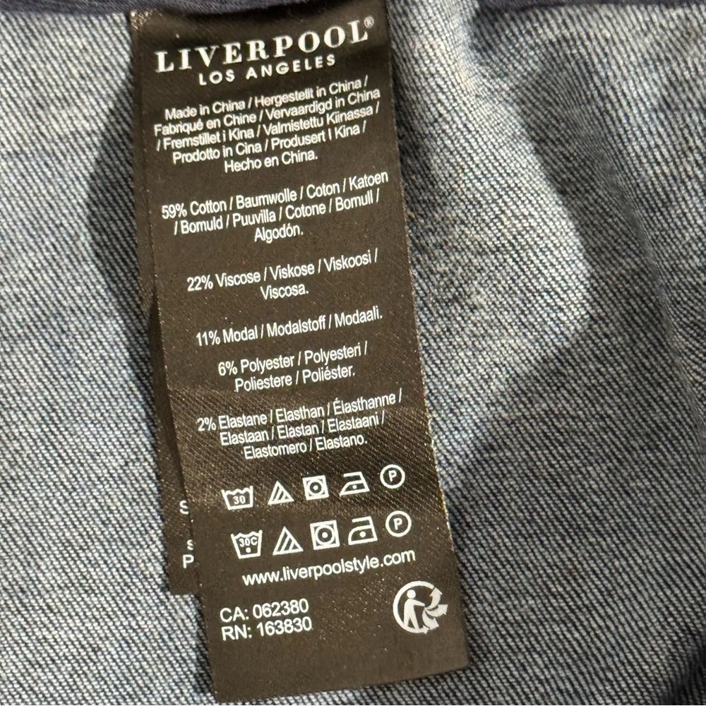 Liverpool Los Angeles Wide Leg Jeans
Style LM4122A4 – Summit Lake Size 6/28 - Picture 8 of 8